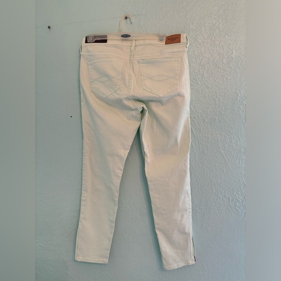 New with tags, Abercrombie & Fitch super skinny ankle pants - Picture 3 of 7